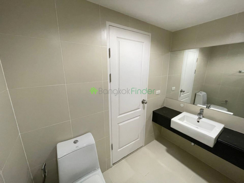 Rama 9, Bangkok, Thailand, 3 Bedrooms Bedrooms, ,2 BathroomsBathrooms,Condo,For Sale,Belle Grand Rama 9,7087