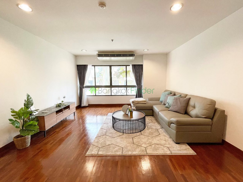 Ploenchit, Bangkok, Thailand, 2 Bedrooms Bedrooms, ,2 BathroomsBathrooms,Condo,For Rent,Baan Ploenchit,7103