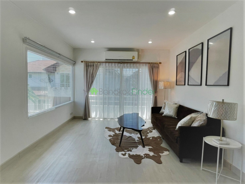 Pattanakarn, Bangkok, Thailand, 3 Bedrooms Bedrooms, ,3 BathroomsBathrooms,House,For Rent,7121