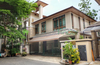 Sukhumvit-Phra Kanong, Bangkok, Thailand, 4 Bedrooms Bedrooms, ,5 BathroomsBathrooms,House,For Rent,7124