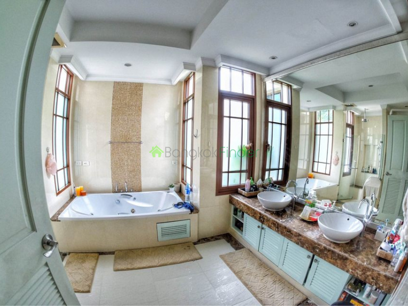 Sukhumvit-Phra Kanong, Bangkok, Thailand, 4 Bedrooms Bedrooms, ,5 BathroomsBathrooms,House,For Rent,7124