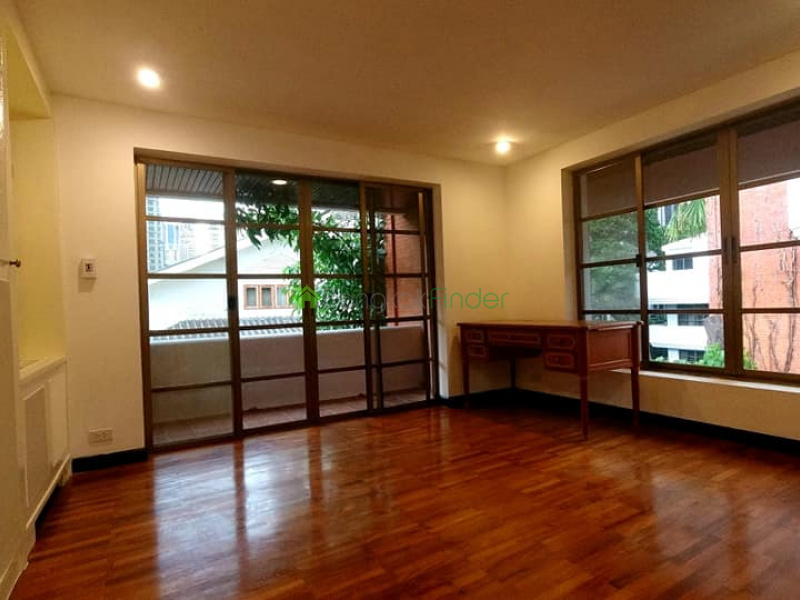 Ploenchit, Bangkok, Thailand, 3 Bedrooms Bedrooms, ,3 BathroomsBathrooms,Town House,For Rent,7126