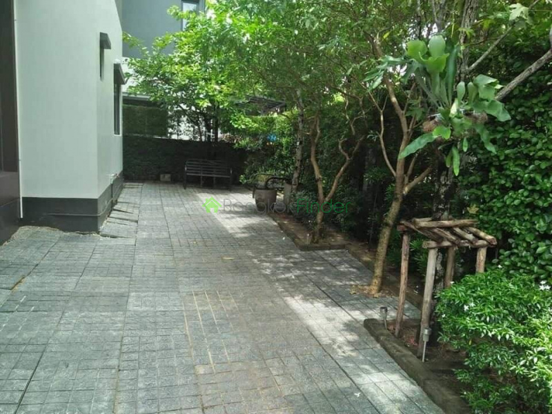 Ramkhamhaeng, Bangkok, Thailand, 5 Bedrooms Bedrooms, ,4 BathroomsBathrooms,House,For Sale,7154