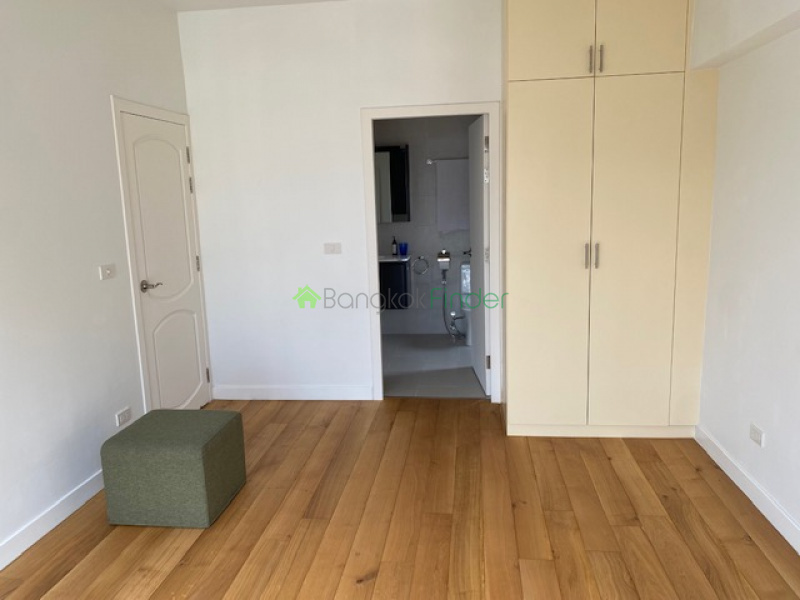 Sukhumvit-Phrom Phong, Phrom Phong, Bangkok, Thailand, 3 Bedrooms Bedrooms, ,2 BathroomsBathrooms,Condo,For Rent,Raintree Village,Sukhumvit-Phrom Phong,7289