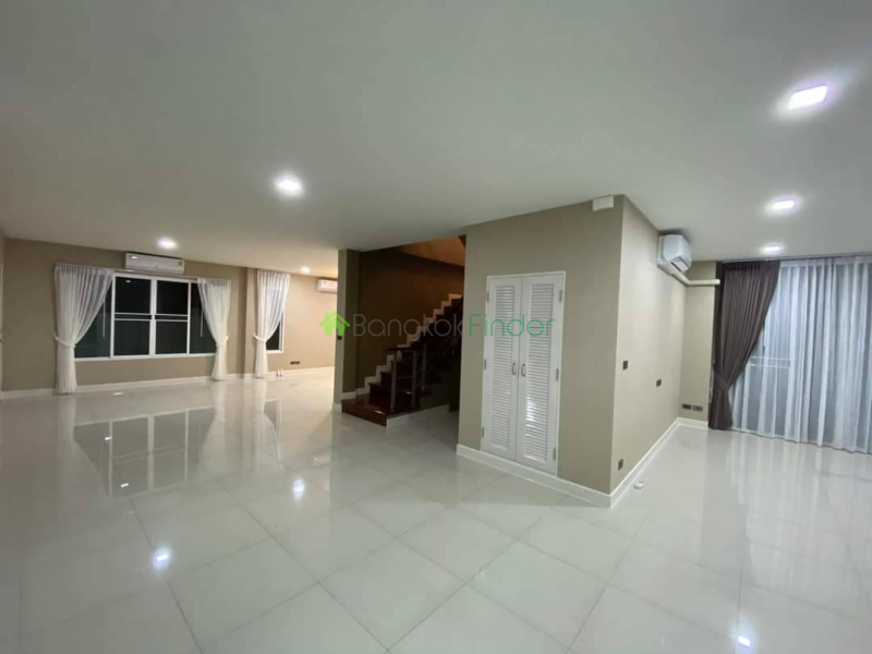 Kanchanaphisek, Bangkok, Thailand, 4 Bedrooms Bedrooms, ,5 BathroomsBathrooms,House,For Rent,7296