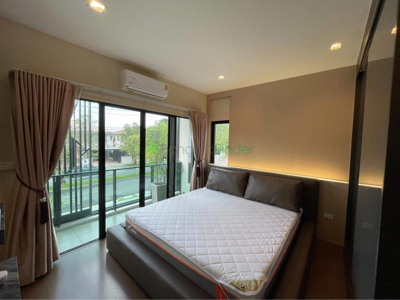 Kanchanaphisek, Bangkok, Thailand, 3 Bedrooms Bedrooms, ,3 BathroomsBathrooms,House,For Rent,7309