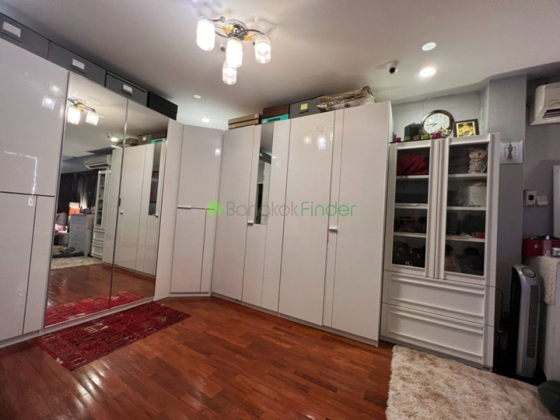 Phahoyonthin, Aree-Phaholyothin, Bangkok, Thailand, 3 Bedrooms Bedrooms, ,4 BathroomsBathrooms,House,For Sale,Phahoyonthin,7310