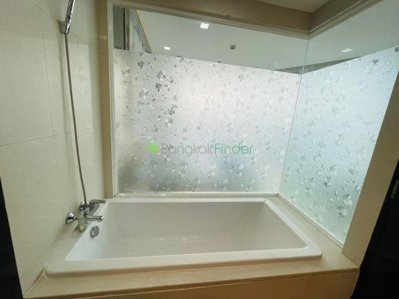 Phra Khanong, Bangkok, Thailand, 1 Bedroom Bedrooms, ,1 BathroomBathrooms,Condo,For Rent,Skywalk,7318