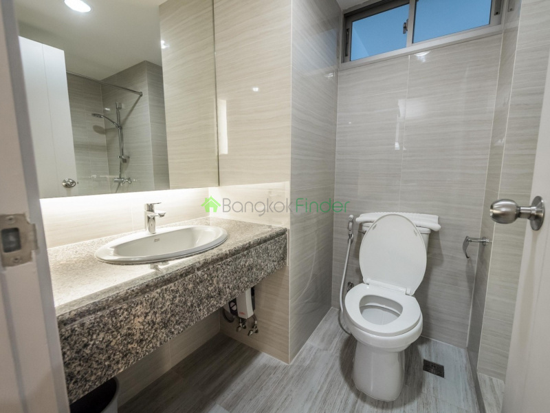 Bangkok, Thailand, 3 Bedrooms Bedrooms, ,2 BathroomsBathrooms,Apartment,For Rent,Bangkok Garden Service Apartment,7323