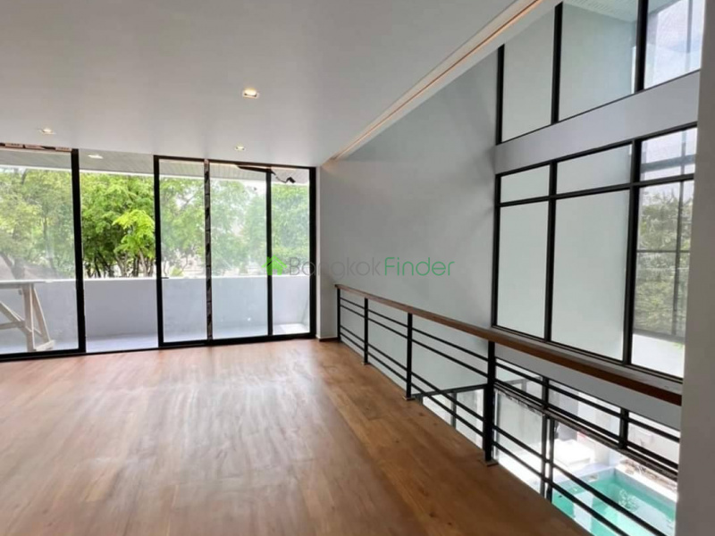 Ratchadapisek, Bangkok, Thailand, 5 Bedrooms Bedrooms, ,6 BathroomsBathrooms,House,For Sale,7330