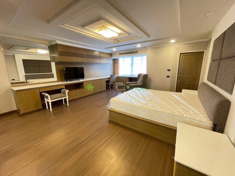 Soi Charoen Chai, Ekamai, Bangkok, Thailand 10110, 4 Bedrooms Bedrooms, ,4 BathroomsBathrooms,Condo,For Rent,Oriental Tower,23,7334