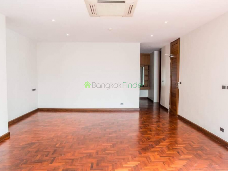 Sukhumvit, Phrom Phong, Thailand 10110, 4 Bedrooms Bedrooms, ,5 BathroomsBathrooms,House,For Rent,7350