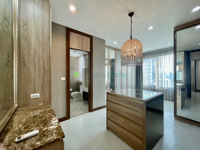 Petchaburi, Bangkok, Thailand, 3 Bedrooms Bedrooms, ,4 BathroomsBathrooms,Condo,For Rent,Villa Asoke,7360