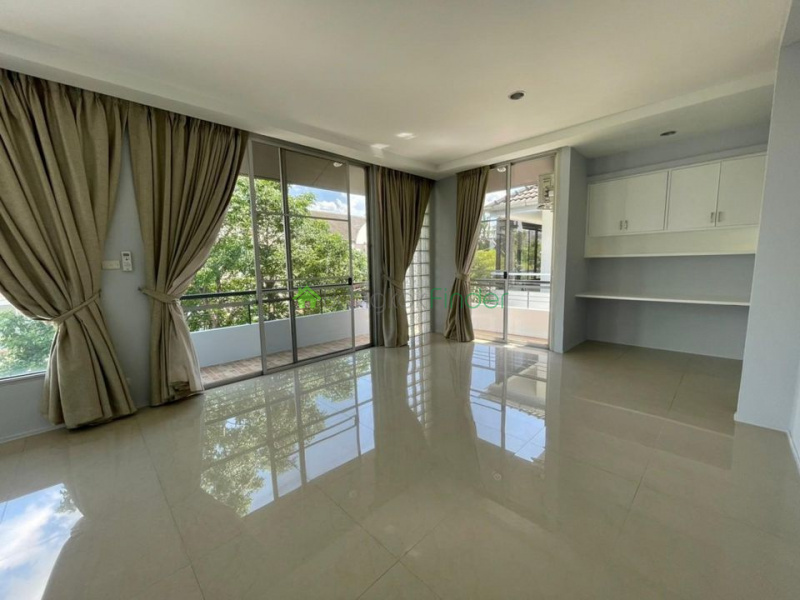 Sukhumvit-Phra Kanong, Phra Khanong, Bangkok, Thailand, 4 Bedrooms Bedrooms, ,4 BathroomsBathrooms,House,For Sale,Sukhumvit-Phra Kanong,7370