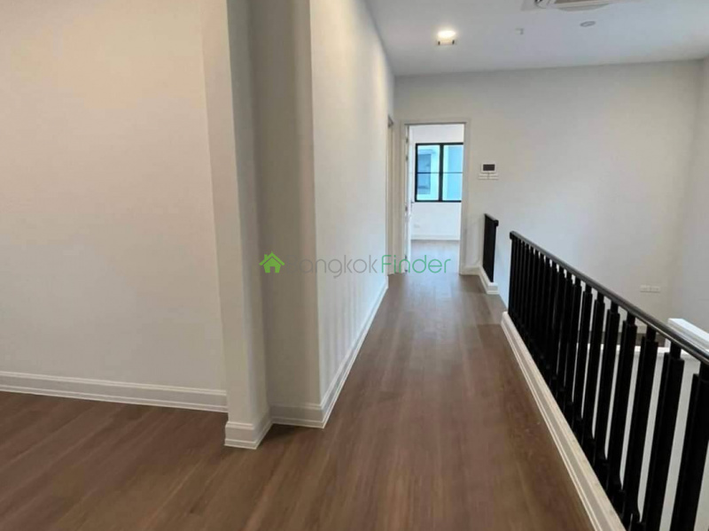 Rama 9, Bangkok, Thailand, 4 Bedrooms Bedrooms, ,5 BathroomsBathrooms,House,For Rent,7410