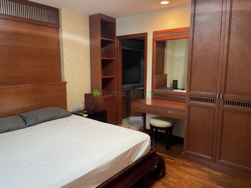 Lang Suan, Ploenchit, Bangkok, Thailand, 2 Bedrooms Bedrooms, ,2 BathroomsBathrooms,Condo,For Rent,Baan Navarang,Lang Suan,7423