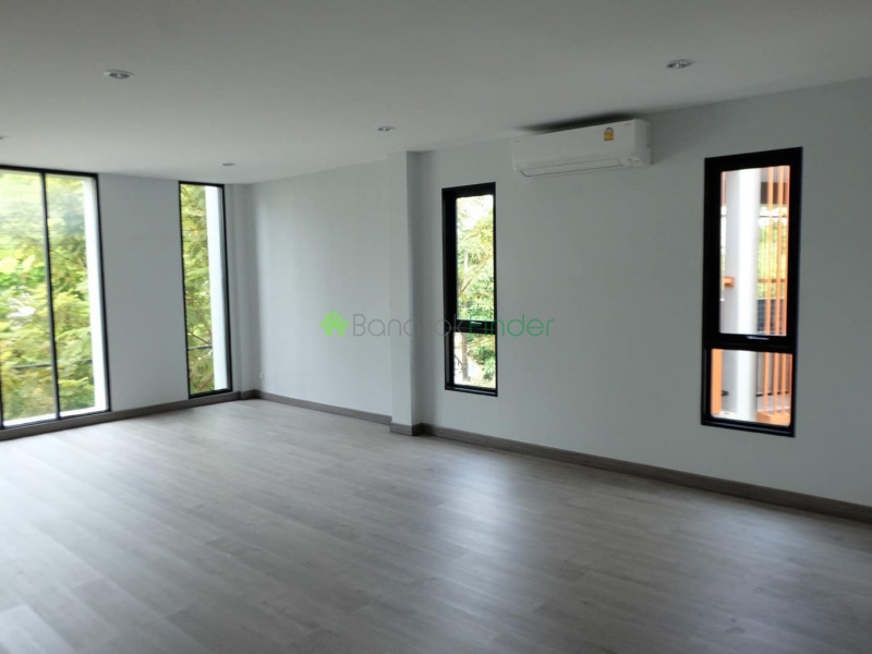 Bangna KM.6, Bangkok, Thailand, 6 Bedrooms Bedrooms, ,5 BathroomsBathrooms,House,For Sale,7426