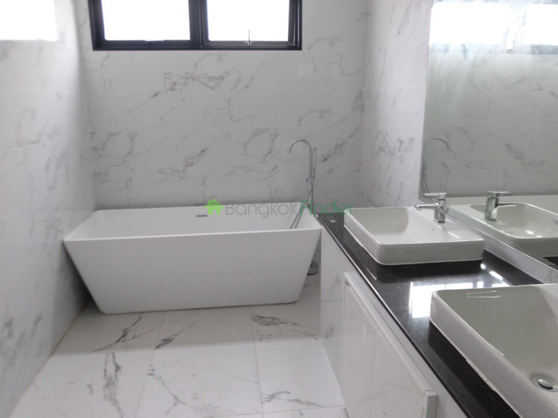 Bangna KM.6, Bangkok, Thailand, 6 Bedrooms Bedrooms, ,5 BathroomsBathrooms,House,For Sale,7426