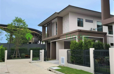 Ramkhamhaeng, Bangkok, Thailand, 4 Bedrooms Bedrooms, ,4 BathroomsBathrooms,House,For Rent,7437 Ramkhamhaeng, Bangkok, Thailand, 4 Bedrooms Bedrooms, ,4 BathroomsBathrooms,House,For Rent,7437