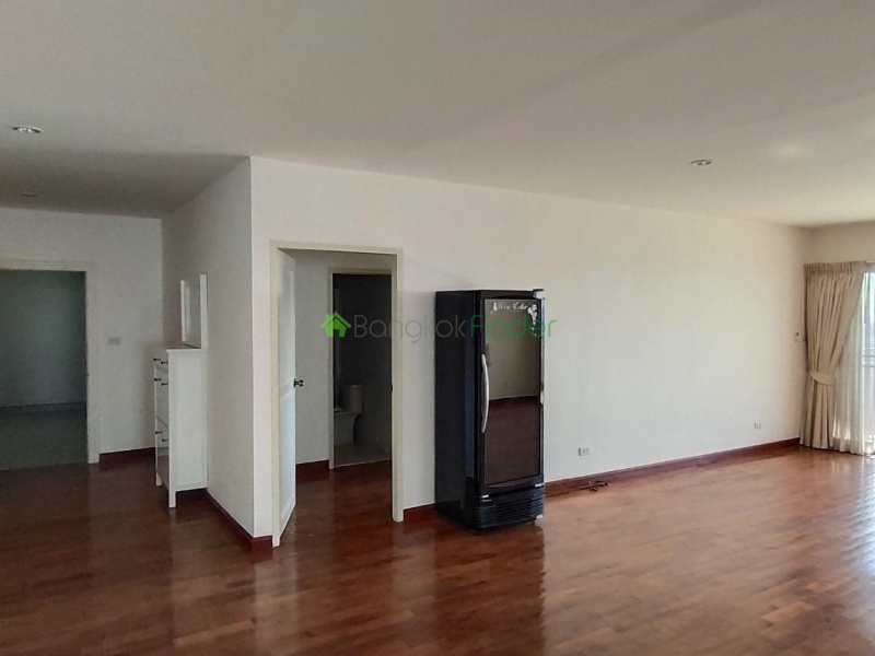 Nana, Bangkok, Thailand, 3 Bedrooms Bedrooms, ,4 BathroomsBathrooms,Condo,For Rent,Tower Park,7443