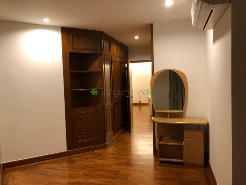 Sathorn, Bangkok, Thailand, 3 Bedrooms Bedrooms, ,3 BathroomsBathrooms,Condo,For Rent,Sathorn Garden,7448