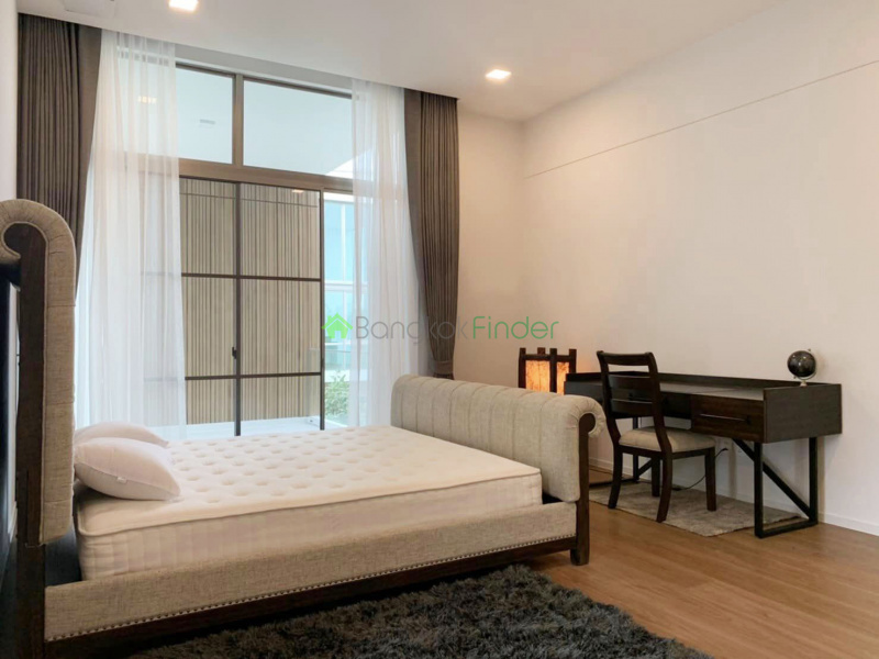 Rama 9, Bangkok, Thailand, 3 Bedrooms Bedrooms, ,4 BathroomsBathrooms,House,For Sale,7460