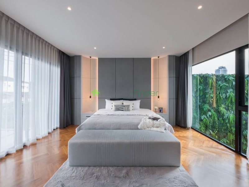 Ekamai, Bangkok, Thailand, 4 Bedrooms Bedrooms, ,4 BathroomsBathrooms,House,For Rent,7479