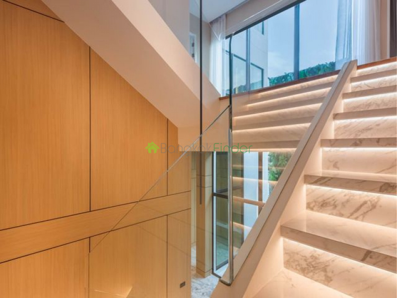 Ekamai, Bangkok, Thailand, 4 Bedrooms Bedrooms, ,4 BathroomsBathrooms,House,For Rent,7479