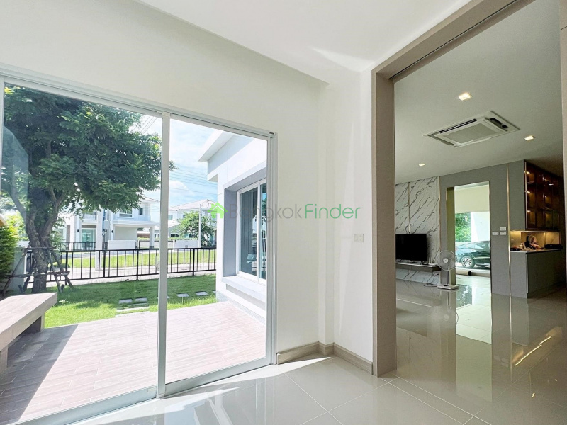 Chaeng Wattana, Bangkok, Thailand, 4 Bedrooms Bedrooms, ,5 BathroomsBathrooms,House,For Sale,7500