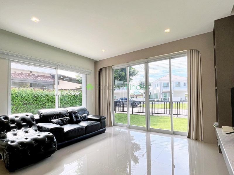 Chaeng Wattana, Bangkok, Thailand, 4 Bedrooms Bedrooms, ,5 BathroomsBathrooms,House,For Sale,7500