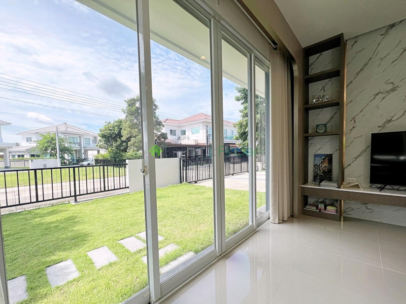 Chaeng Wattana, Bangkok, Thailand, 4 Bedrooms Bedrooms, ,5 BathroomsBathrooms,House,For Sale,7500