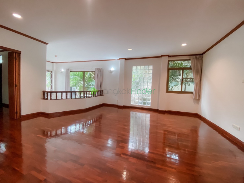 4 Sukhumvit, Nana, Thailand, 4 Bedrooms Bedrooms, ,4 BathroomsBathrooms,House,For Rent,Sukhumvit,7531