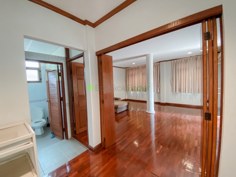 4 Sukhumvit, Nana, Thailand, 4 Bedrooms Bedrooms, ,4 BathroomsBathrooms,House,For Rent,Sukhumvit,7531