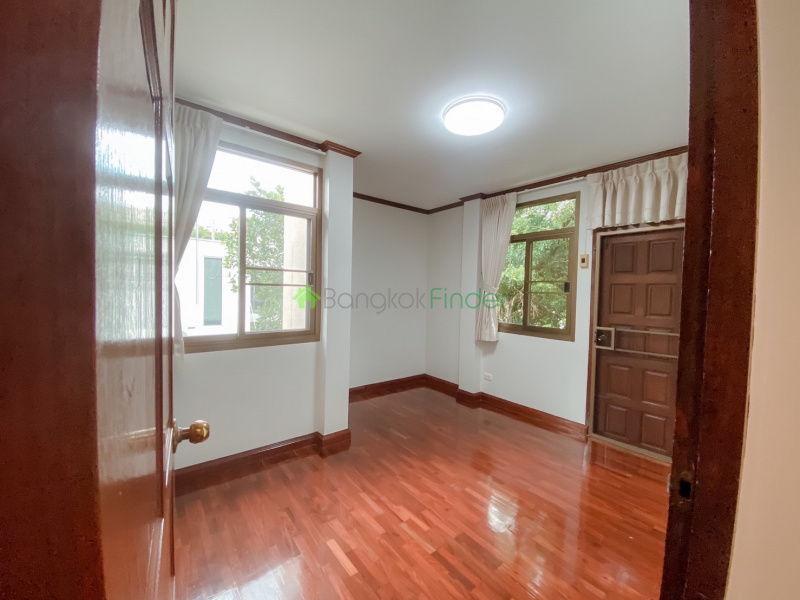 4 Sukhumvit, Nana, Thailand, 4 Bedrooms Bedrooms, ,4 BathroomsBathrooms,House,For Rent,Sukhumvit,7531