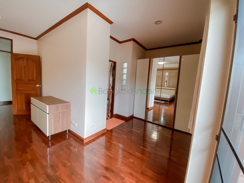 4 Sukhumvit, Nana, Thailand, 4 Bedrooms Bedrooms, ,4 BathroomsBathrooms,House,For Rent,Sukhumvit,7531