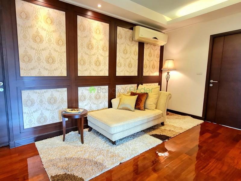 Phomphong, Bangkok, Thailand, 4 Bedrooms Bedrooms, ,5 BathroomsBathrooms,Apartment,For Rent,Piyathip Place,7545