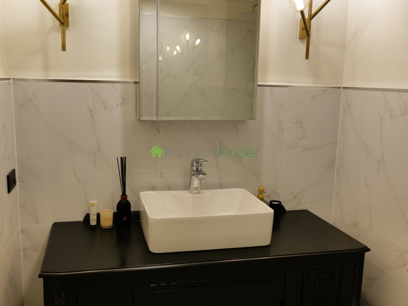 Thonglor, Bangkok, Thailand, 2 Bedrooms Bedrooms, ,2 BathroomsBathrooms,Condo,For Rent,Icon III,7573