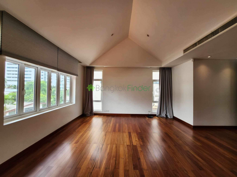 Phromphong, Bangkok, Thailand, 4 Bedrooms Bedrooms, ,4 BathroomsBathrooms,House,For Rent,7575