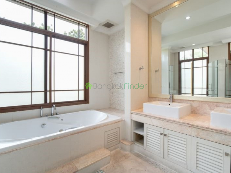 Phrakanong, Bangkok, Thailand, 4 Bedrooms Bedrooms, ,5 BathroomsBathrooms,House,For Rent,7579