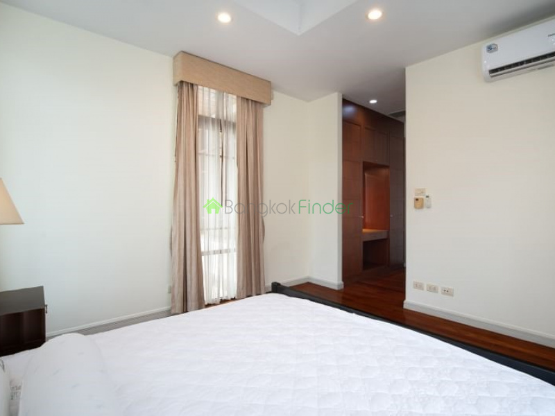 Phrakanong, Bangkok, Thailand, 4 Bedrooms Bedrooms, ,5 BathroomsBathrooms,House,For Rent,7579