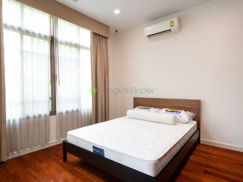 Phrakanong, Bangkok, Thailand, 4 Bedrooms Bedrooms, ,5 BathroomsBathrooms,House,For Rent,7579