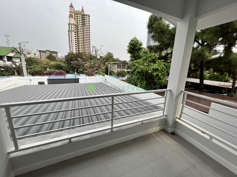 Phaholyothin 9, Bangkok, Thailand, 4 Bedrooms Bedrooms, ,4 BathroomsBathrooms,House,For Rent,7593