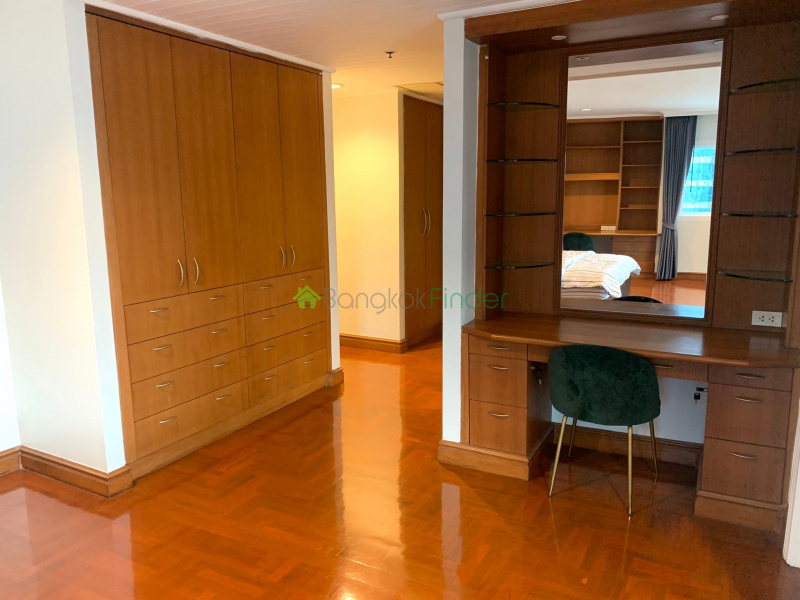 Nana, Bangkok, Thailand, 3 Bedrooms Bedrooms, ,3 BathroomsBathrooms,Condo,For Rent,kalista Mansion,7598