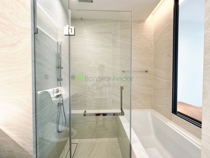 Thonglor, Bangkok, Thailand, 1 Bedroom Bedrooms, ,1 BathroomBathrooms,Condo,For Sale,The Strand,7605