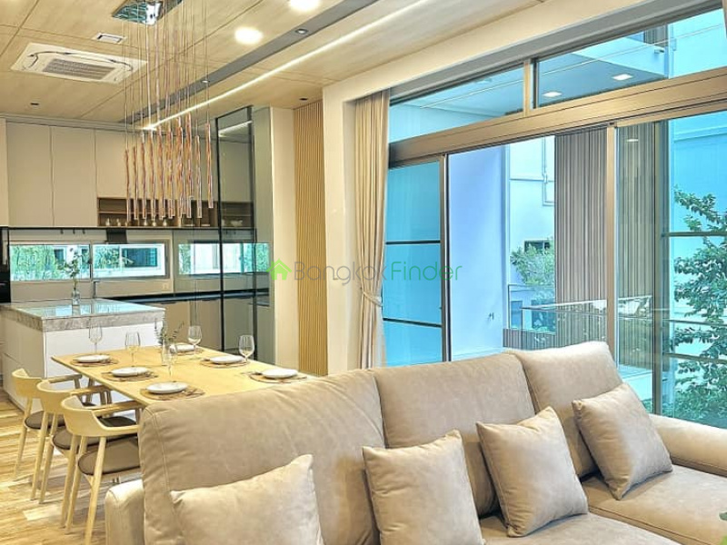 Rama 9, Bangkok, Thailand, 3 Bedrooms Bedrooms, ,3 BathroomsBathrooms,House,For Rent,7625