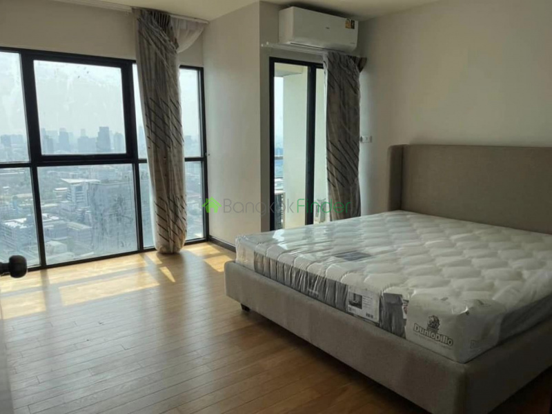 Sathorn, Bangkok, Thailand, 3 Bedrooms Bedrooms, ,3 BathroomsBathrooms,Condo,For Rent,Sathorn Garden,7650