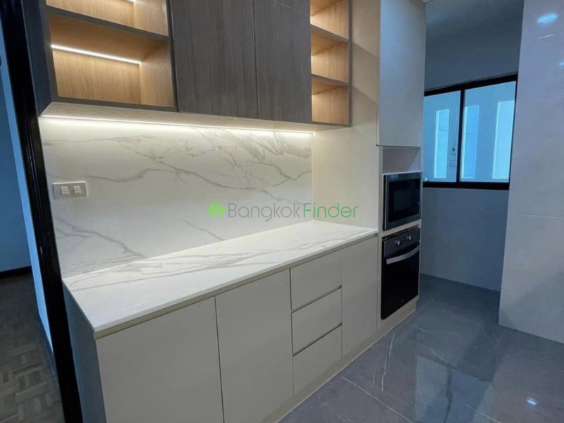 Sathorn, Bangkok, Thailand, 3 Bedrooms Bedrooms, ,3 BathroomsBathrooms,Condo,For Rent,Sathorn Garden,7650