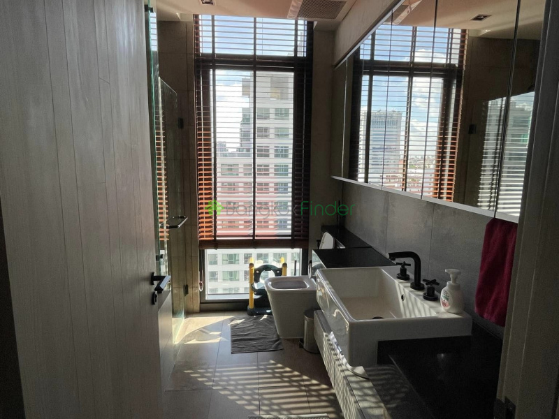 Asoke, Bangkok, Thailand, 2 Bedrooms Bedrooms, ,1 BathroomBathrooms,Condo,For Rent,The Lofts Asoke,7653