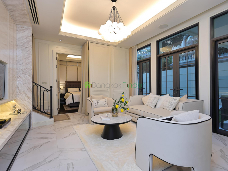 Ekamai, Bangkok, Thailand, 4 Bedrooms Bedrooms, ,5 BathroomsBathrooms,House,For Rent,7660