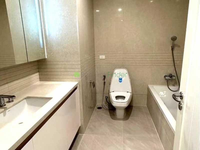 Ploenchit, Bangkok, Thailand, 2 Bedrooms Bedrooms, ,2 BathroomsBathrooms,Condo,For Rent,Q Langsuan ,7679
